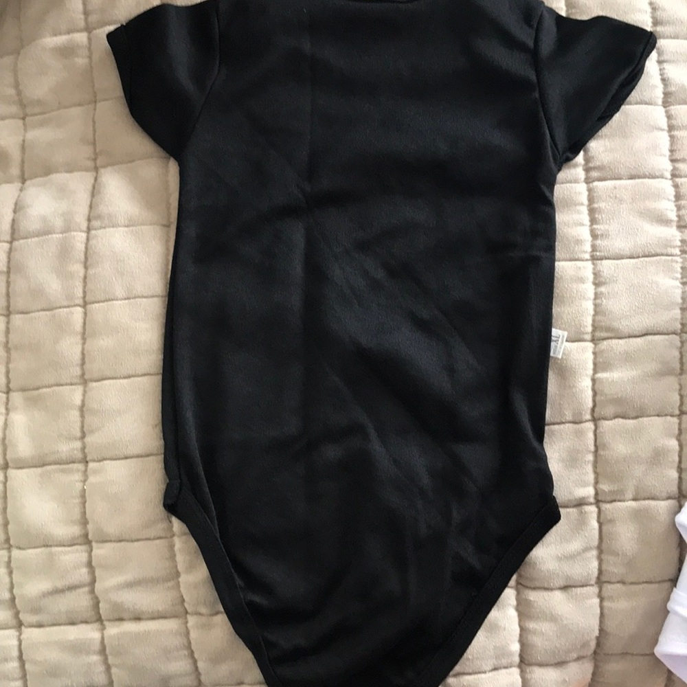 Black onesies with white letters “ I love you to - Picture 4 of 4
